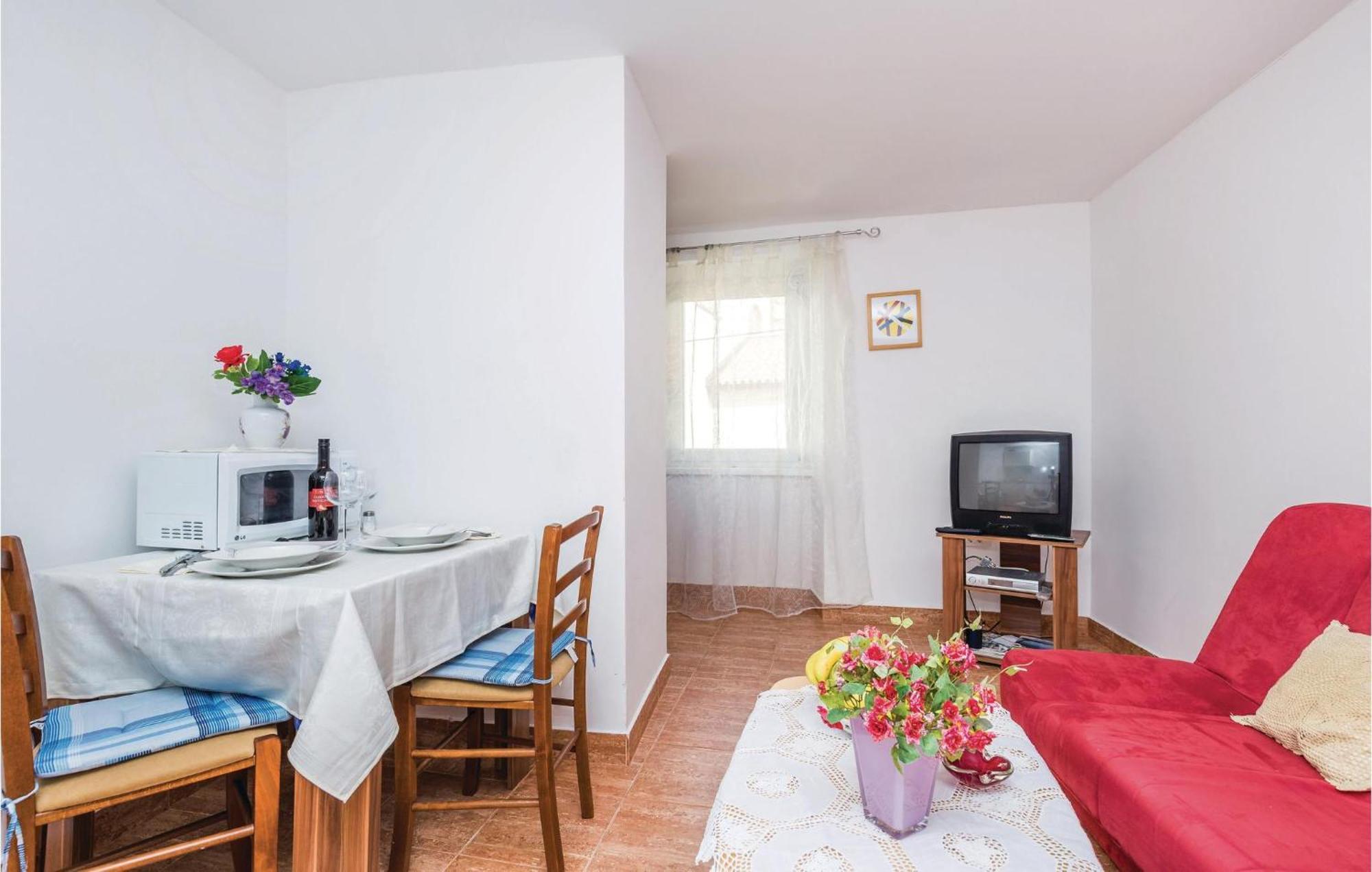 1 Bedroom Nice Apartment In Senj Senj  Ngoại thất bức ảnh